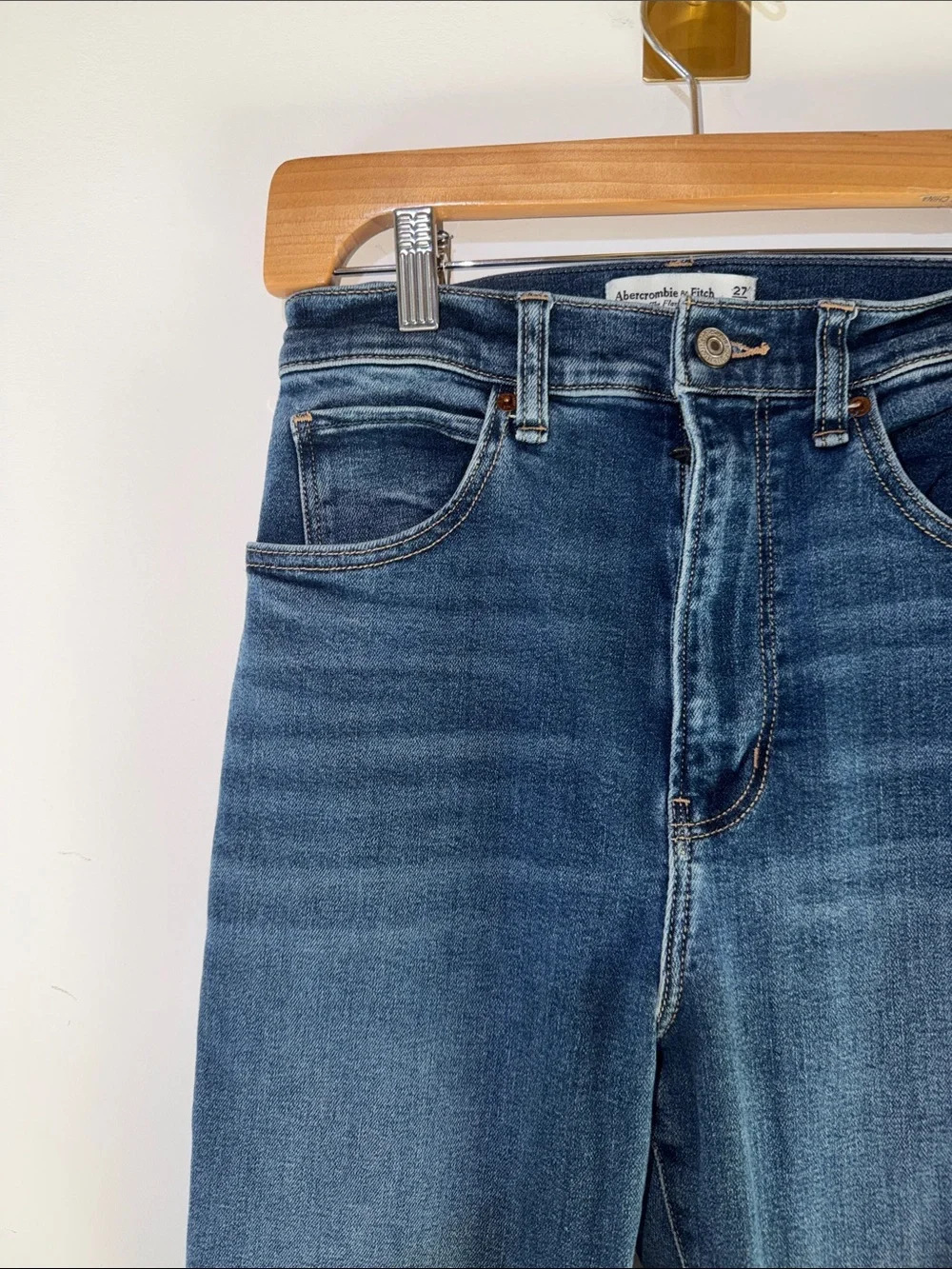 Abercrombie & Fitch The Flare Ultra High-Rise Flared Blue Jeans Women’s size 27